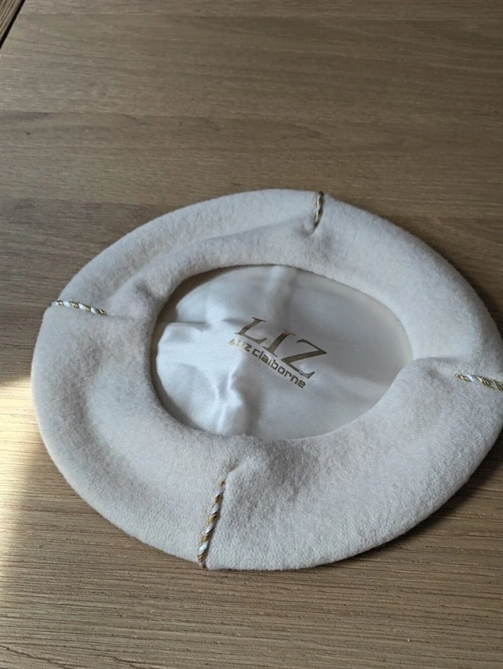 VTG Liz Claiborne Cream Wool Beret Hat Gold Metallic Trim Czech Republic NWOT